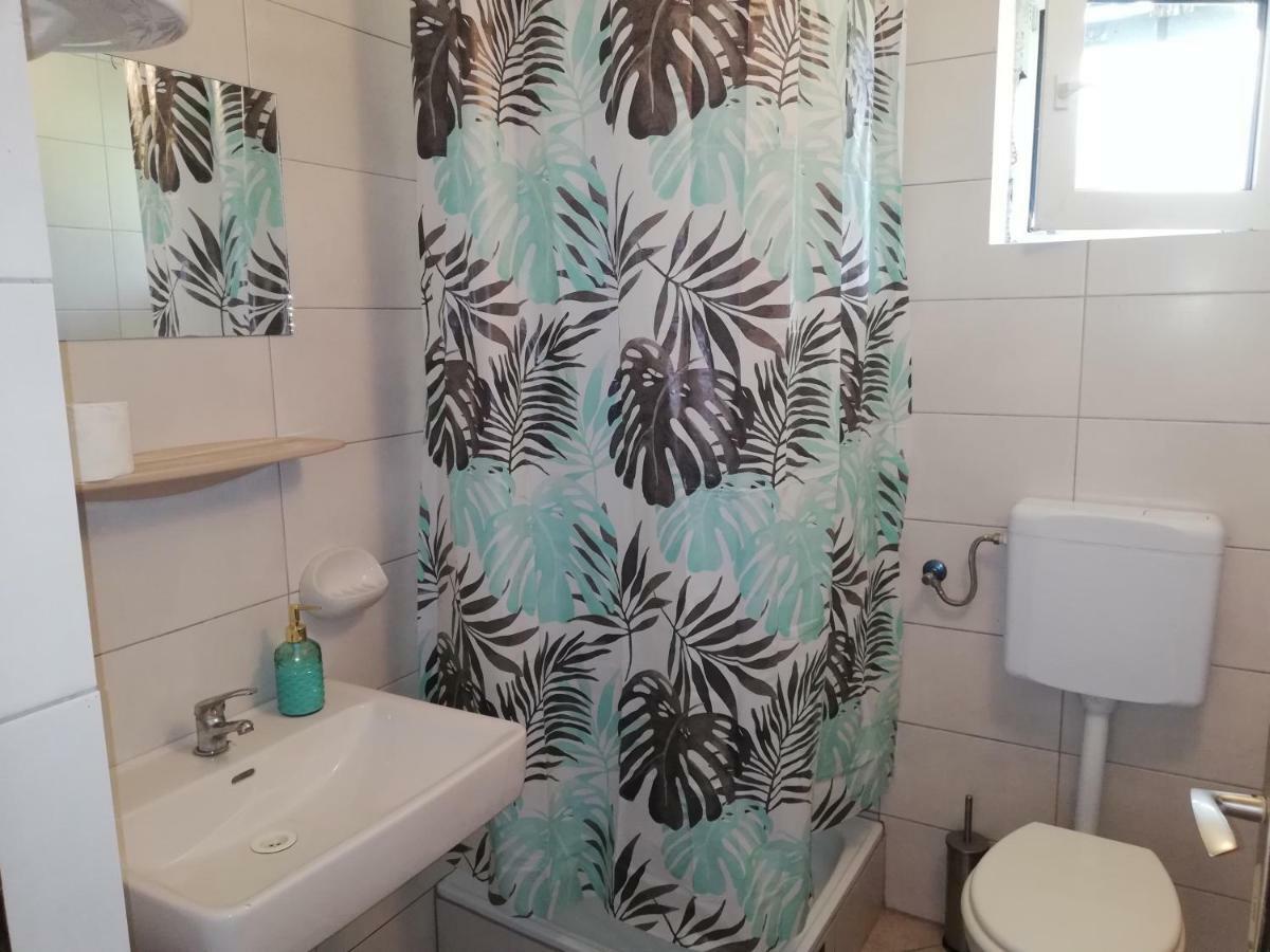 Sobe Zimmer Rooms Nika Tusilovic Екстер'єр фото