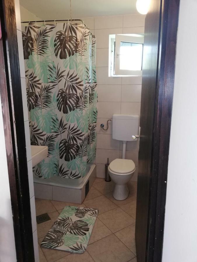Sobe Zimmer Rooms Nika Tusilovic Екстер'єр фото